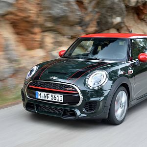 2015_MINI_John_Cooper_Works_081