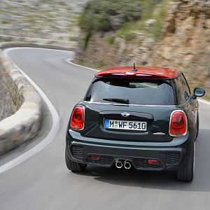 2015_MINI_John_Cooper_Works_082