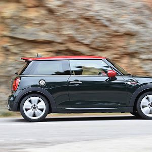 2015_MINI_John_Cooper_Works_085