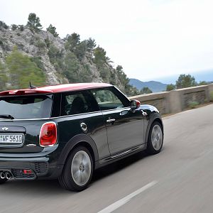 2015_MINI_John_Cooper_Works_100