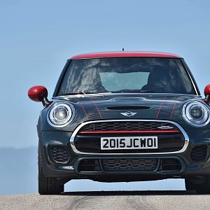 2015_MINI_John_Cooper_Works_115