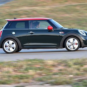 2015_MINI_John_Cooper_Works_116