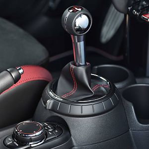 2015_MINI_John_Cooper_Works_119