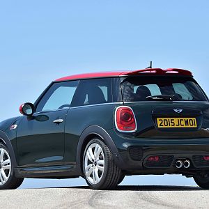2015_MINI_John_Cooper_Works_125