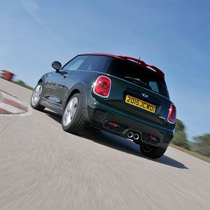 2015_MINI_John_Cooper_Works_126