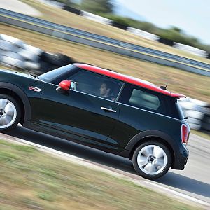 2015_MINI_John_Cooper_Works_128