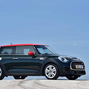 2015_MINI_John_Cooper_Works_145