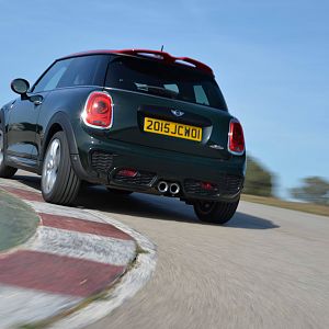 2015_MINI_John_Cooper_Works_159