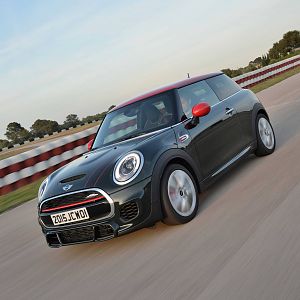 2015_MINI_John_Cooper_Works_160