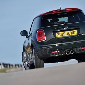 2015_MINI_John_Cooper_Works_164