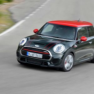 2015_MINI_John_Cooper_Works_168