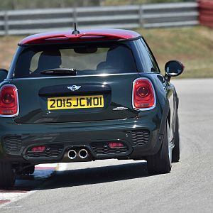 2015_MINI_John_Cooper_Works_171