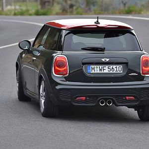 2015_MINI_John_Cooper_Works_177