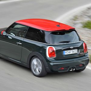 2015_MINI_John_Cooper_Works_180