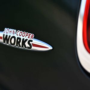 2015_MINI_John_Cooper_Works_183