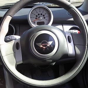 y Park Lane two tone leather steering whel
