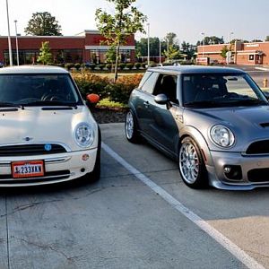 Next to chxmini
