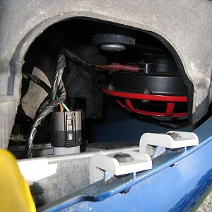 Hella Supertone driver side