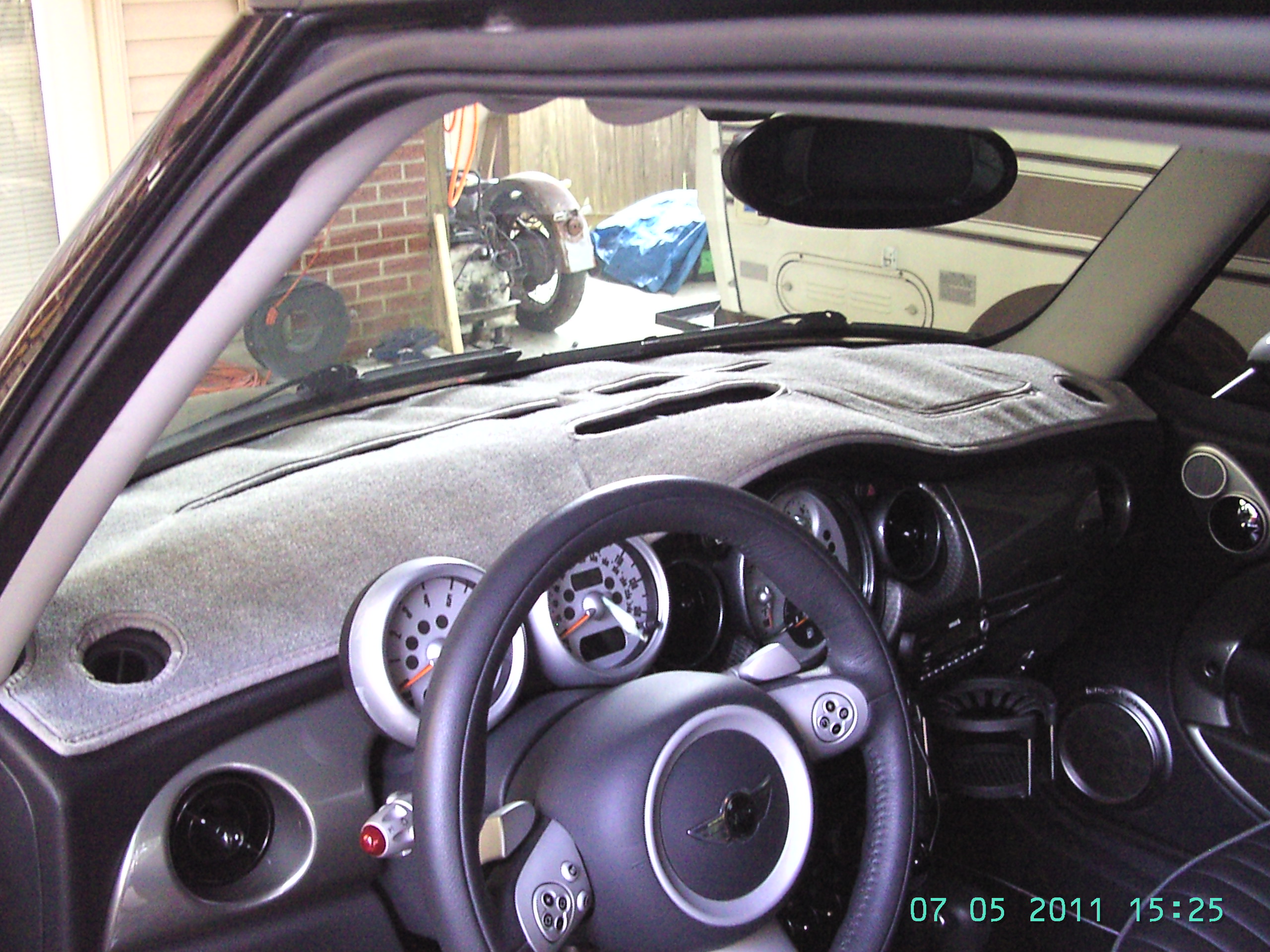 2006_MINI_S_Dash_Cover