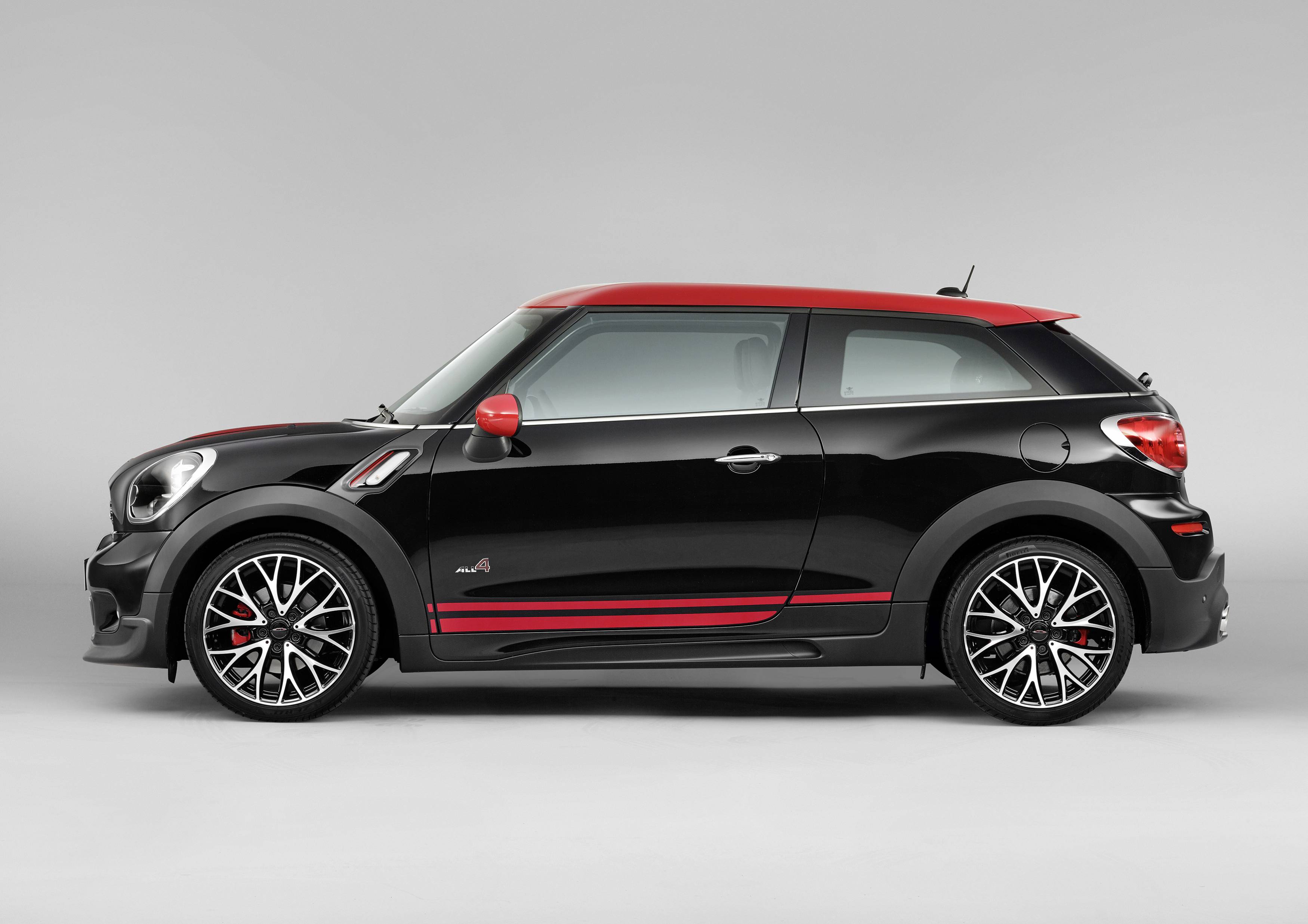 2013-MINI-Paceman-John-Cooper-Works-JCW_012