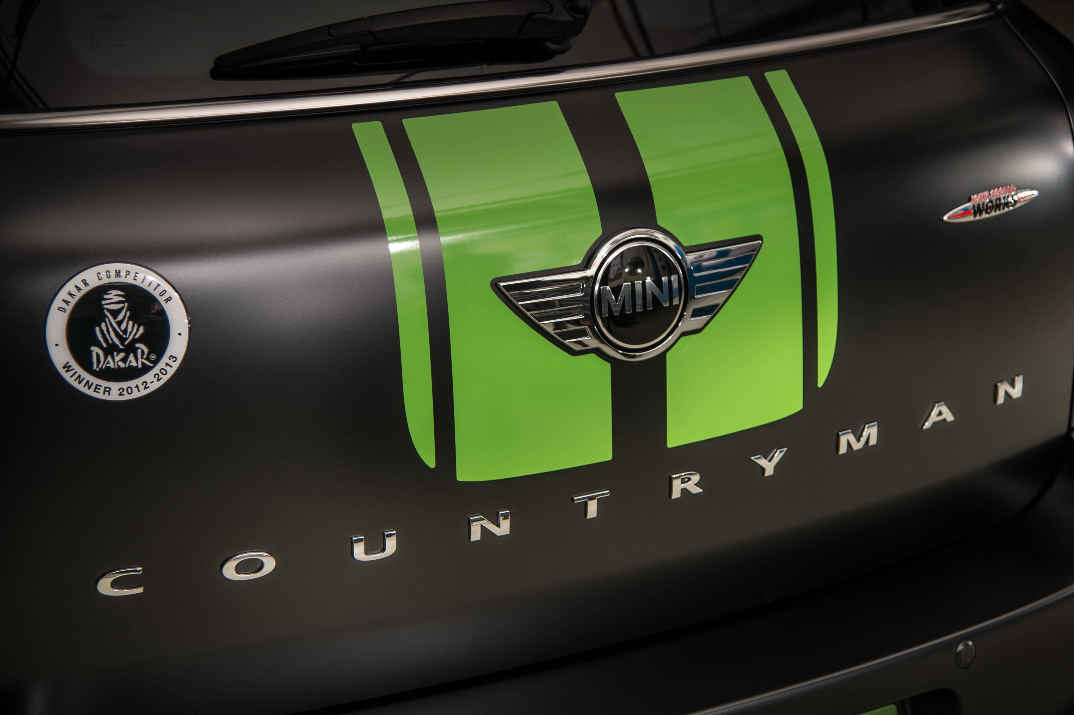 2013_MINI_John_Cooper_Works_Countryman_ALL4_Dakar_Special_Edition_021