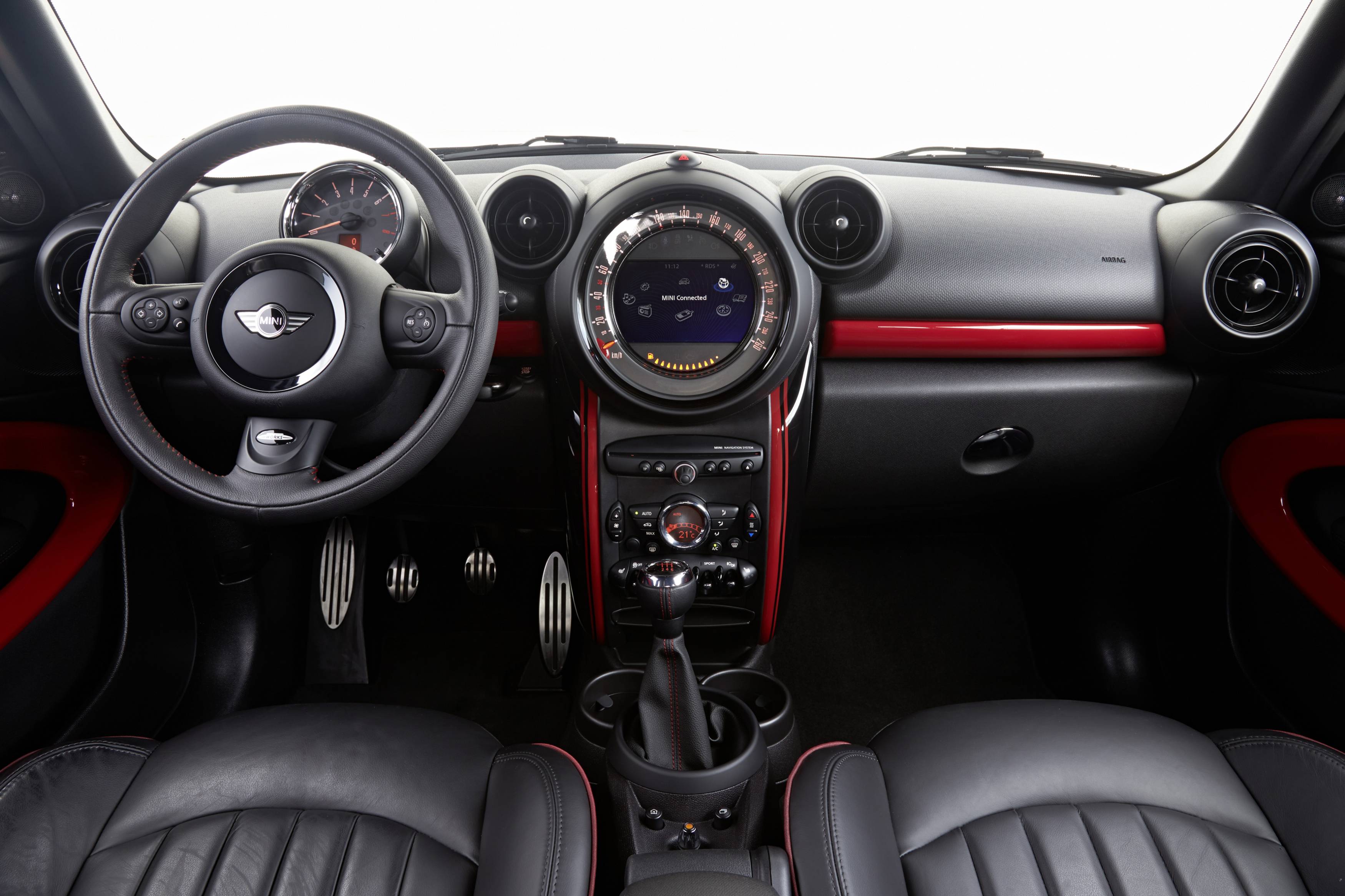 2013_MINI_John_Cooper_Works_Paceman_071