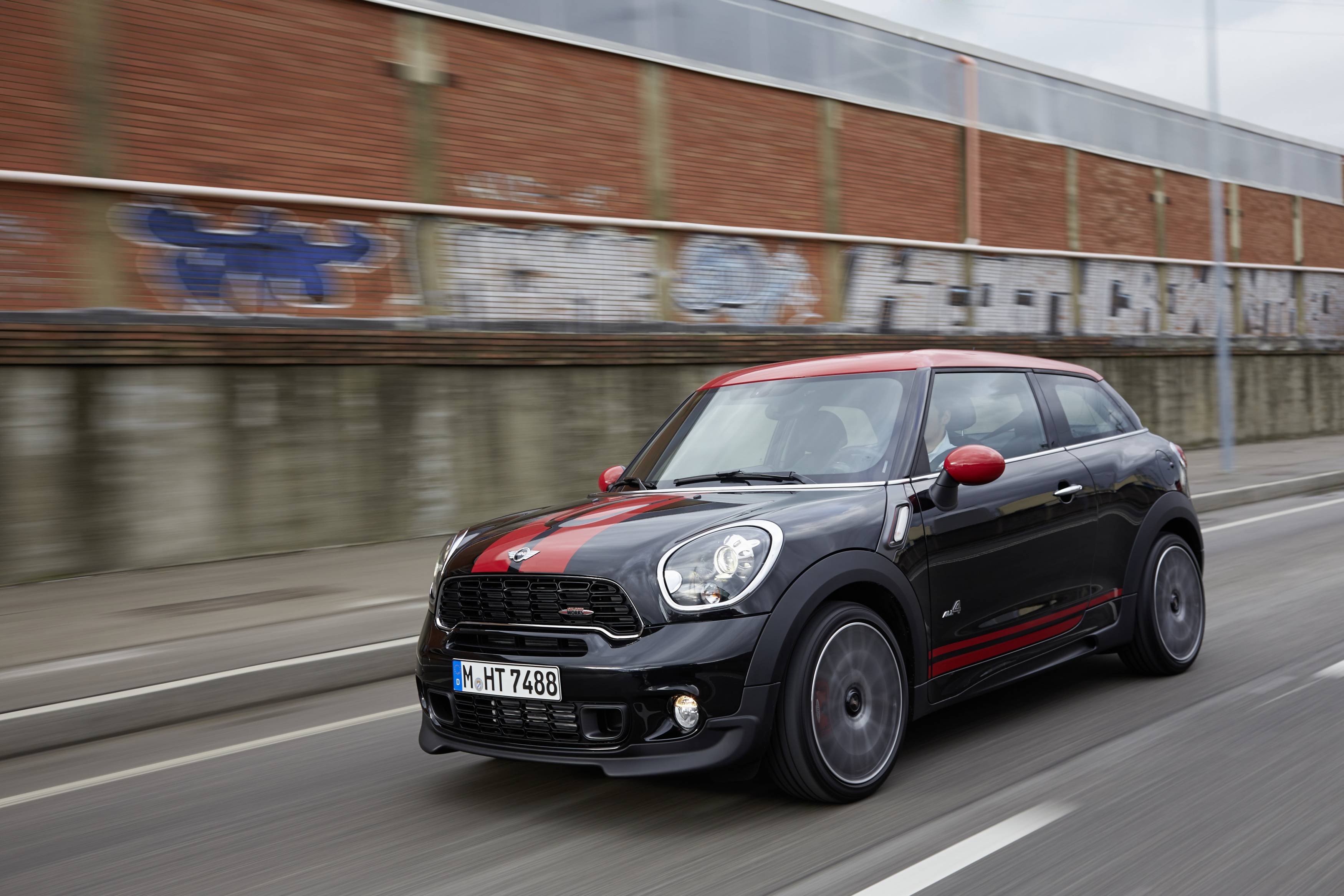 2013_MINI_John_Cooper_Works_Paceman_103