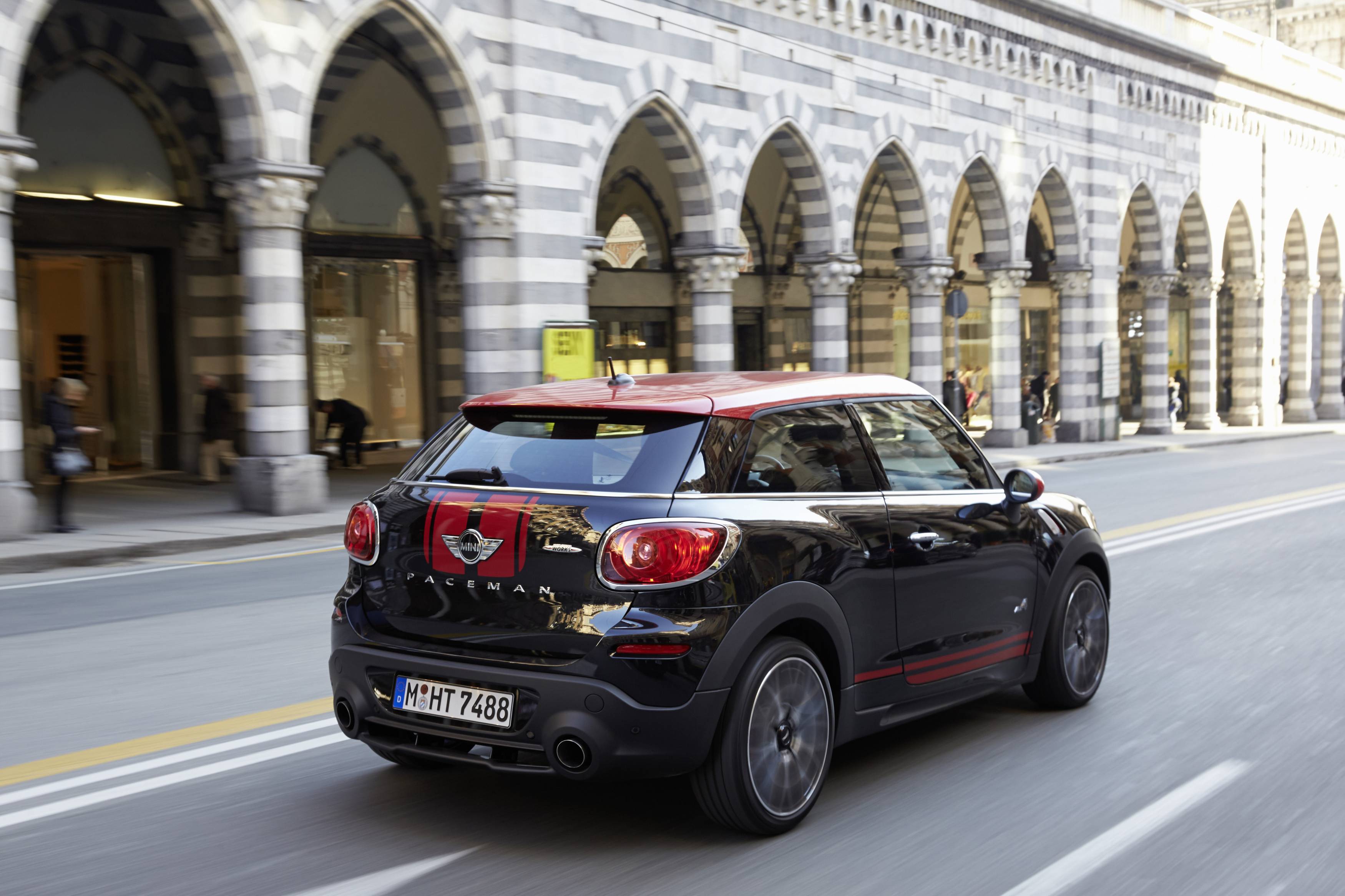 2013_MINI_John_Cooper_Works_Paceman_116