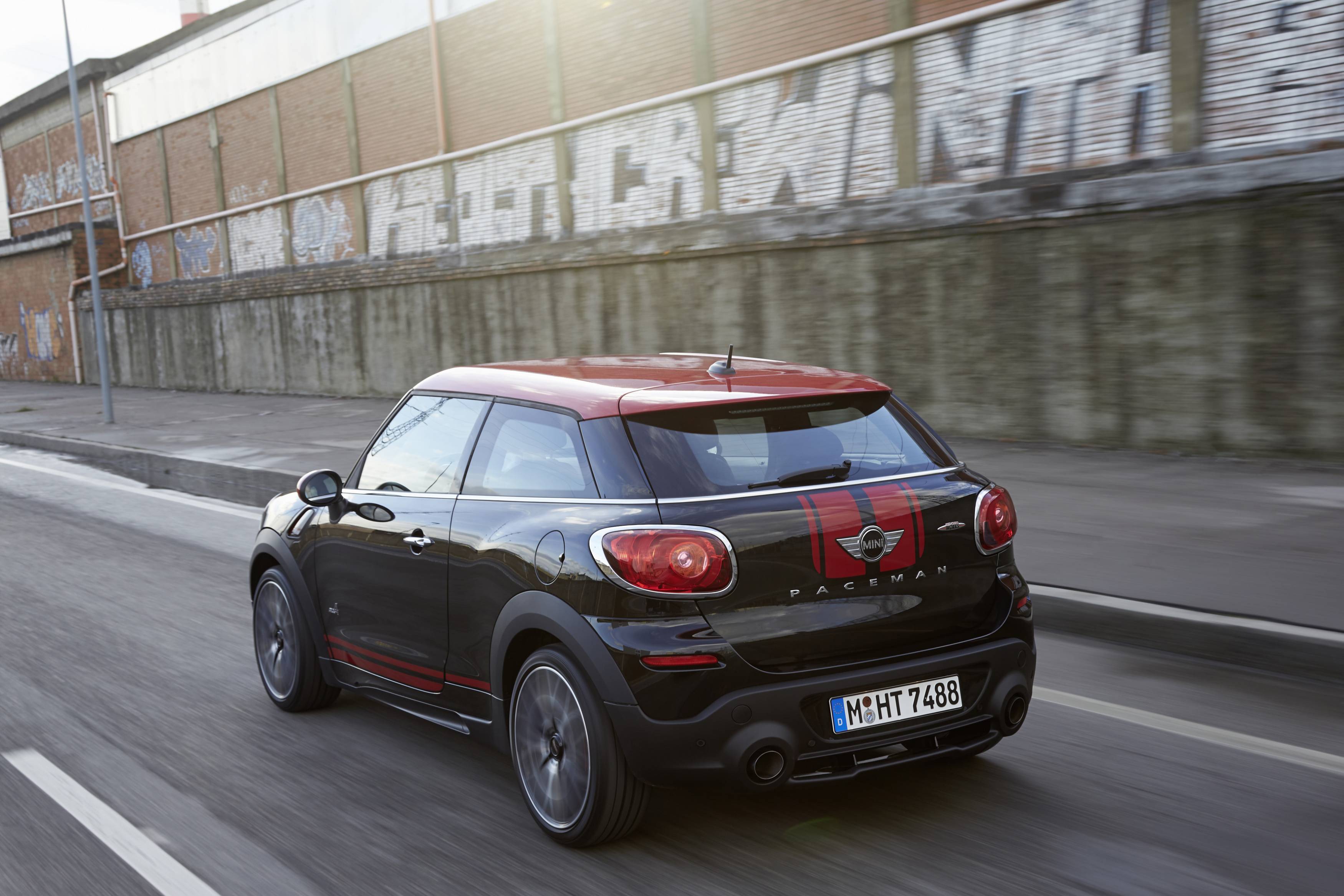2013_MINI_John_Cooper_Works_Paceman_120