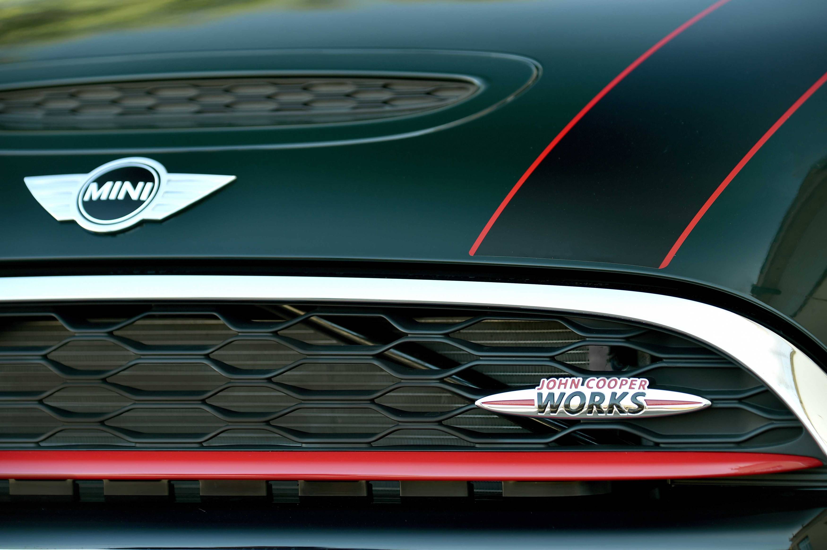 2015_MINI_John_Cooper_Works_005