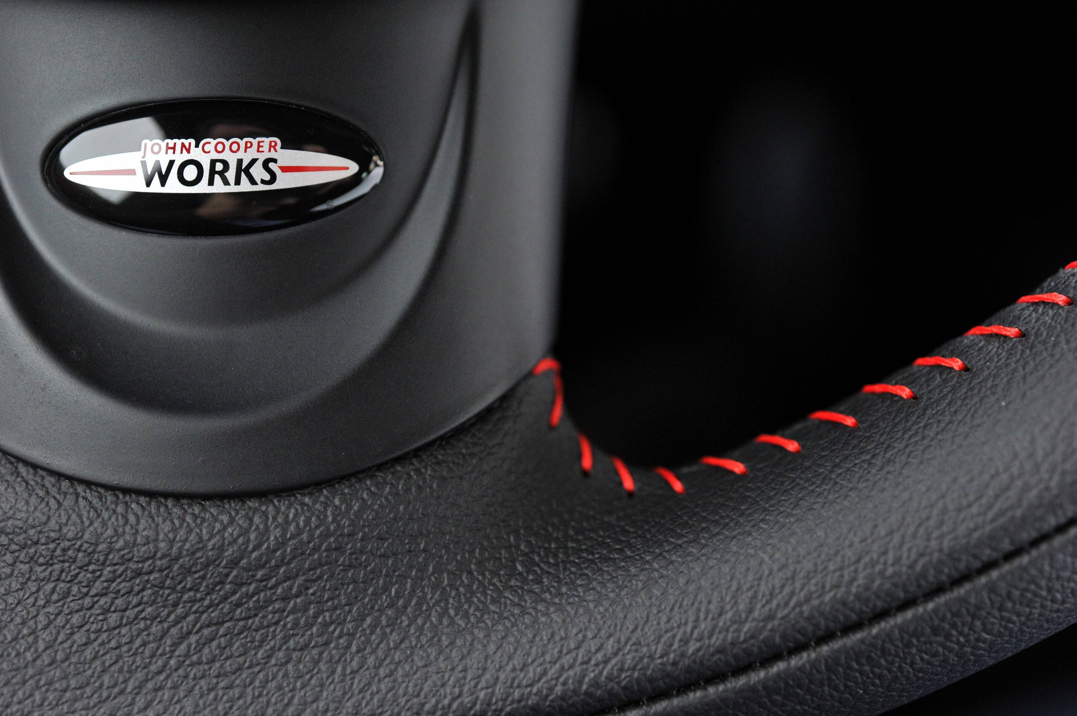 MINI-JCW-Countryman_033