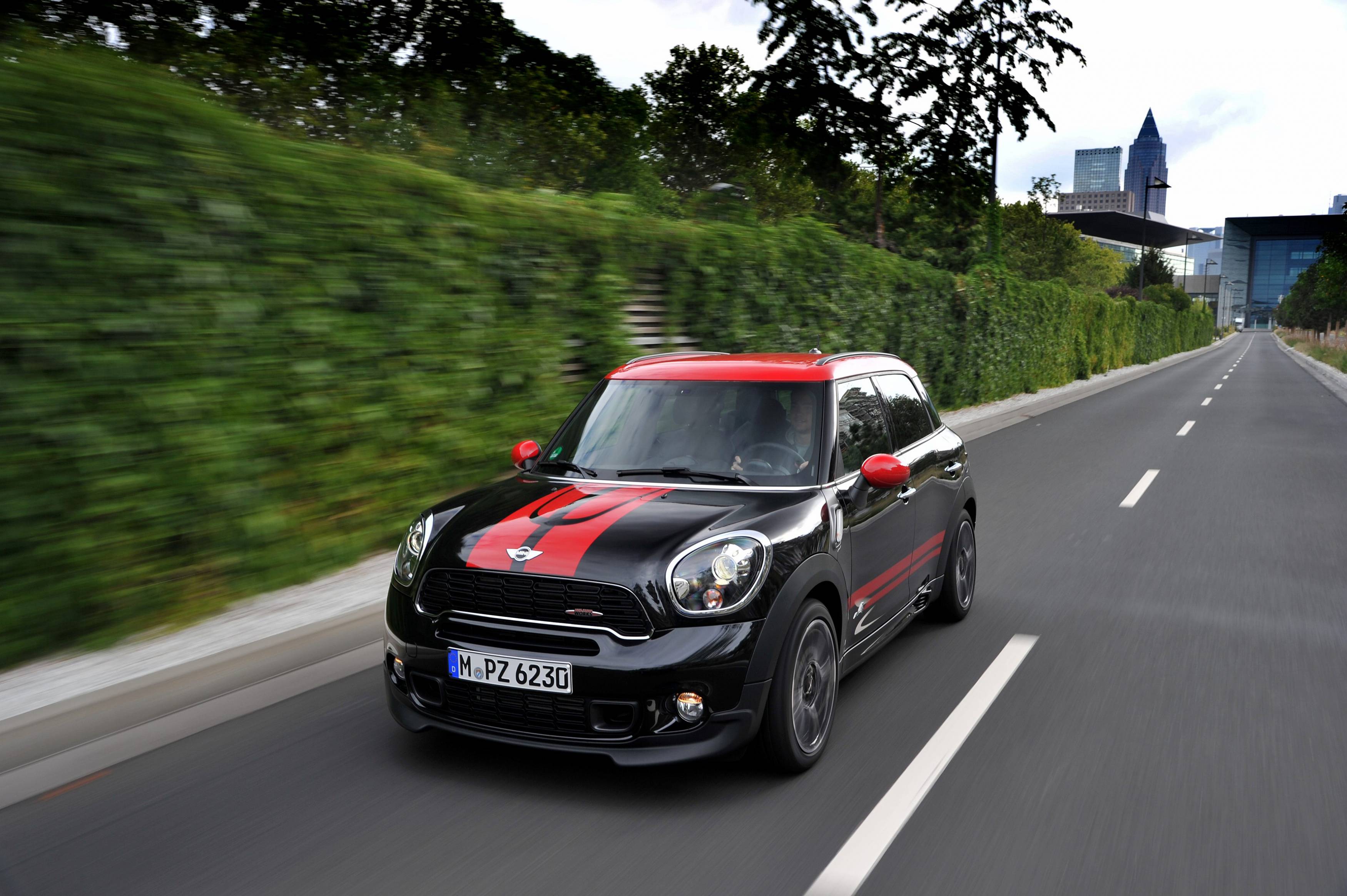 MINI-JCW-Countryman_068