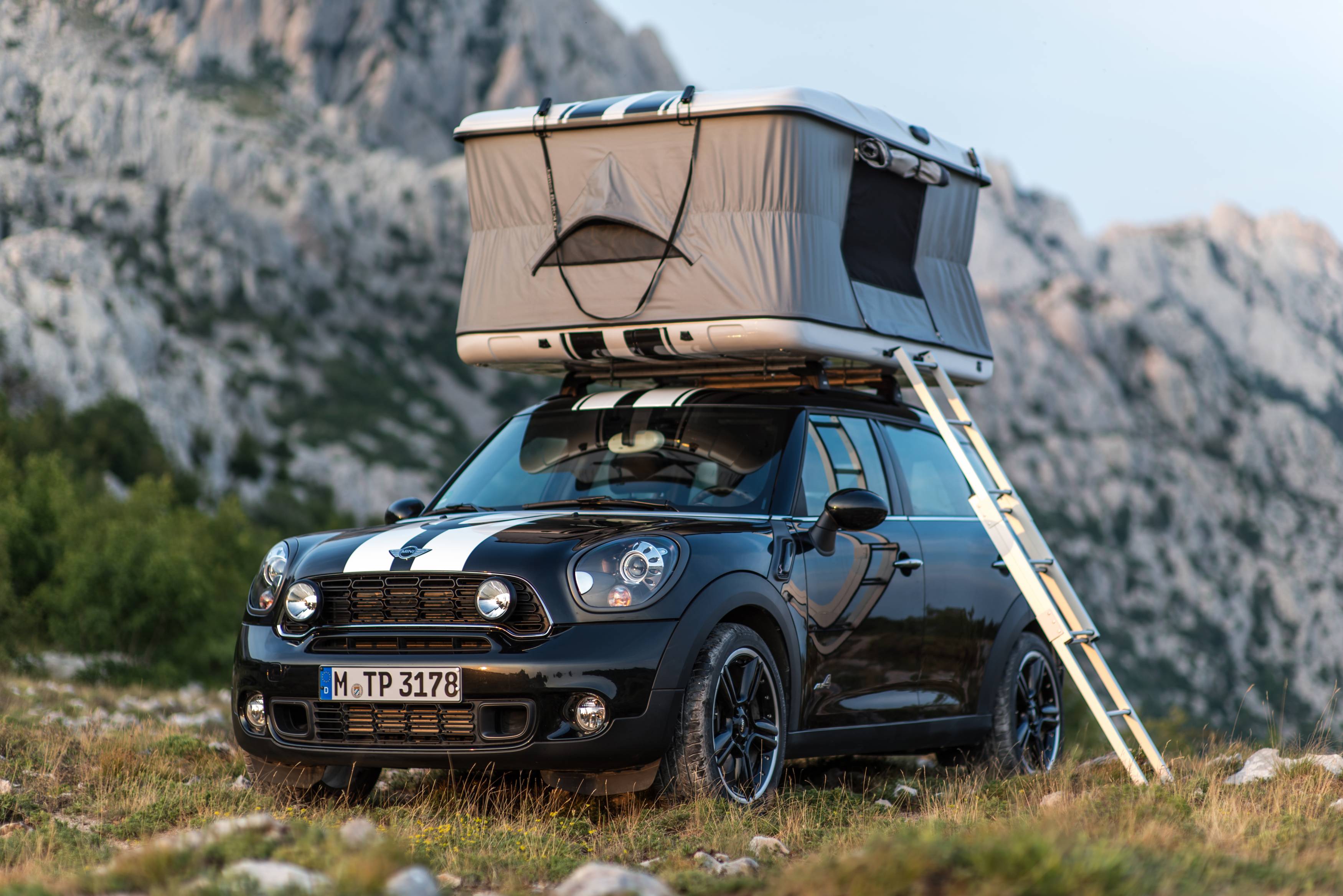 Путешествуй на колесах. Mini Cooper s Countryman Camp 2013. Mini Cooper Camper. Кемпер для мини Купера. Мини Купер автодом.