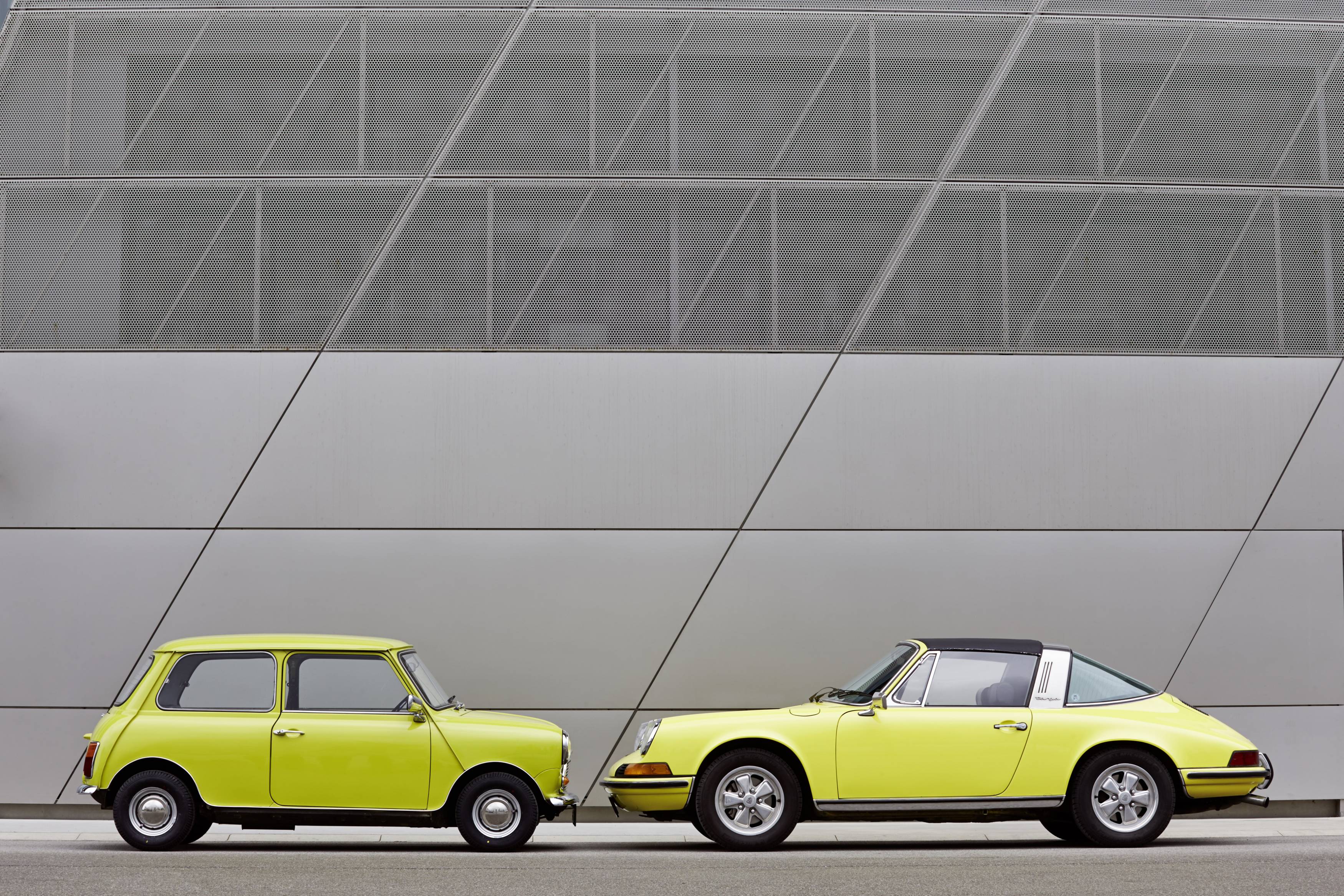 MINI_Porsche_celebrate_002