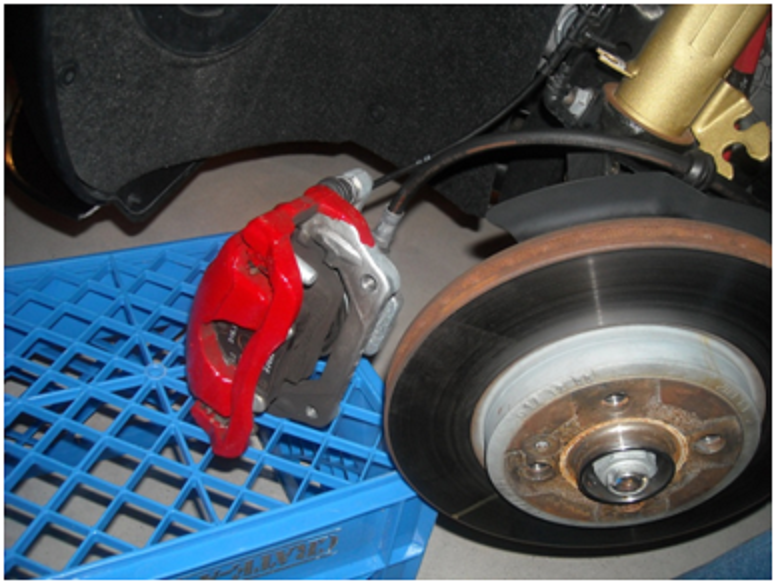 pic6 - support the caliper